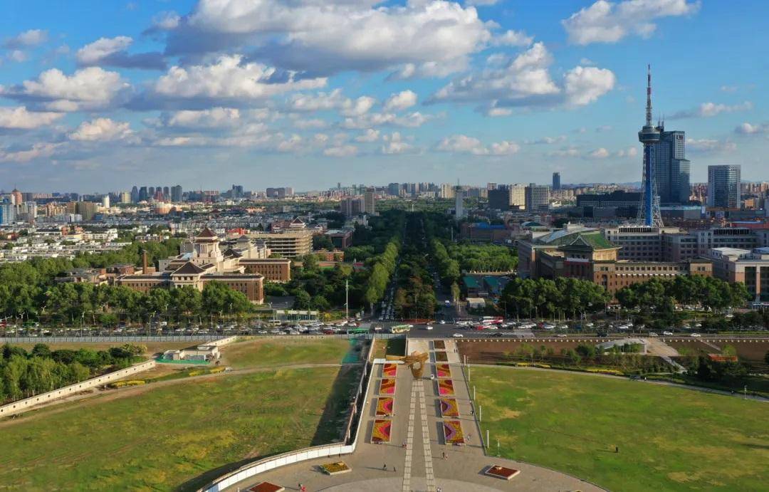 长春盛况，嘉宾云集，观众热情如火